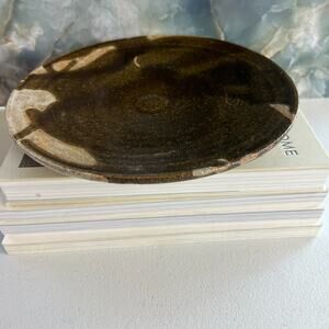 Art Studio Pottery Earthy Glaze Stoneware Plate 9.5" Handmade Signed by Gigi S